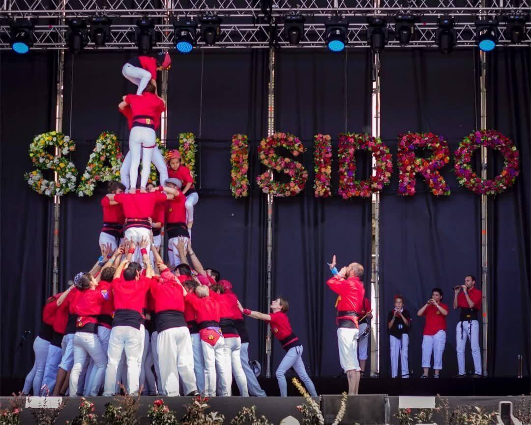 Els castellers de Madrid, en una actuació