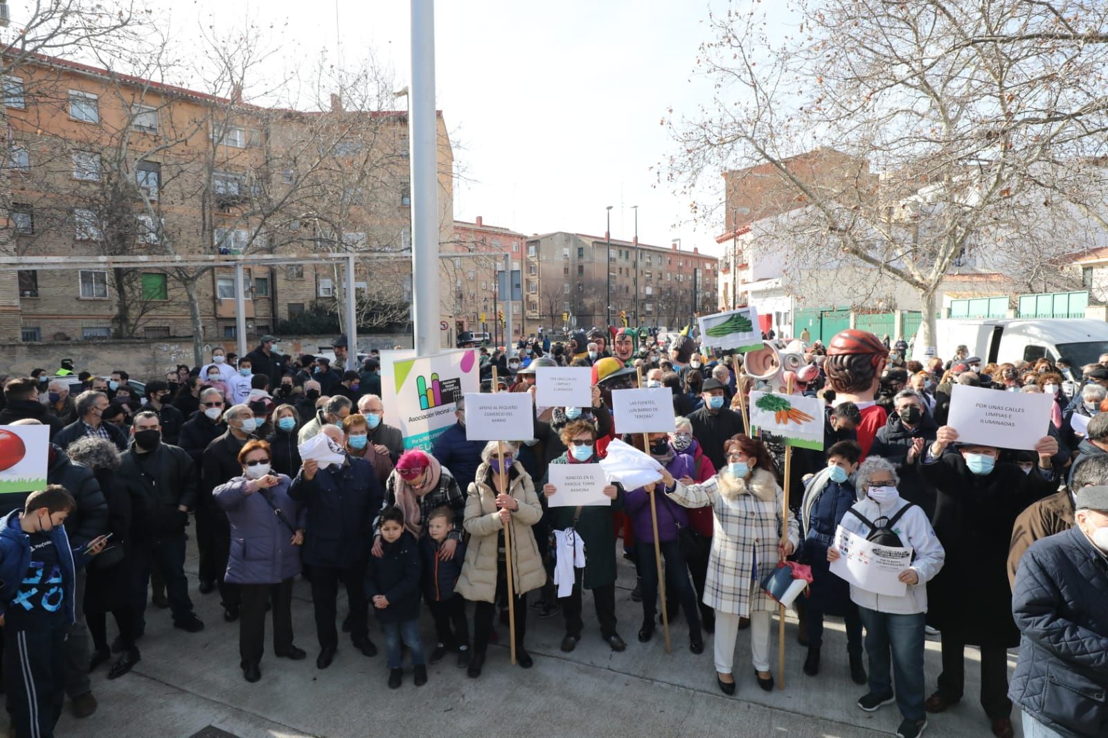 Manifestación de los vecinos de Las Fuentes de Zaragoza