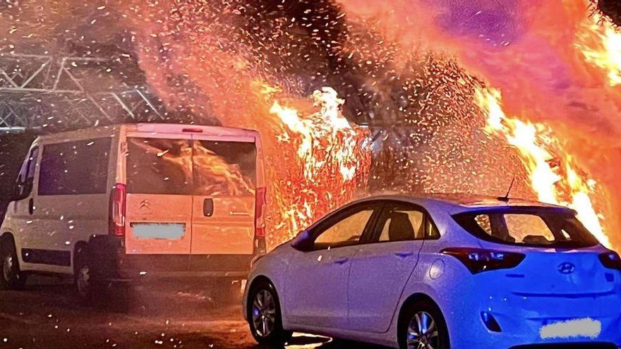 Cinco jóvenes detenidos por quemar tres contenedores en Plasencia
