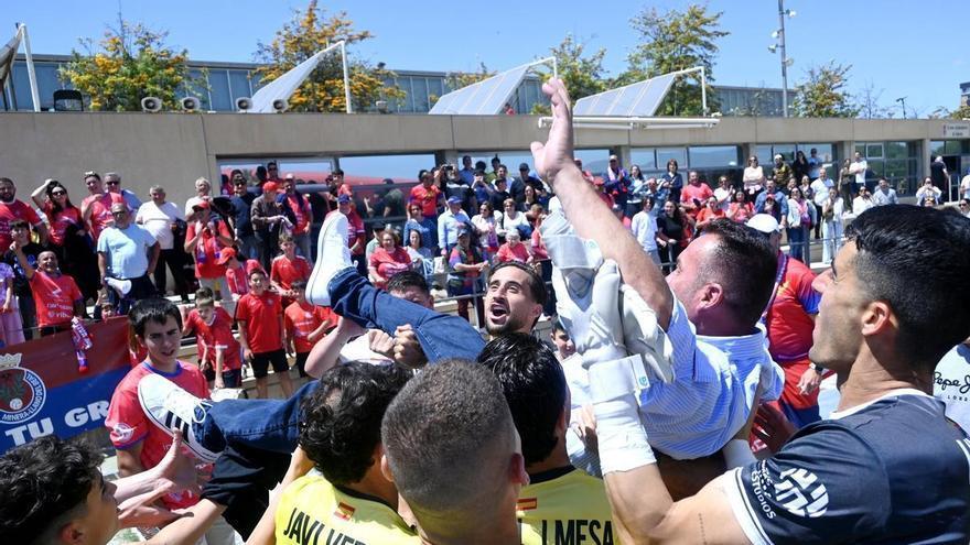 La Deportiva Minera mantiene vivo el sueño del ascenso en el descuento