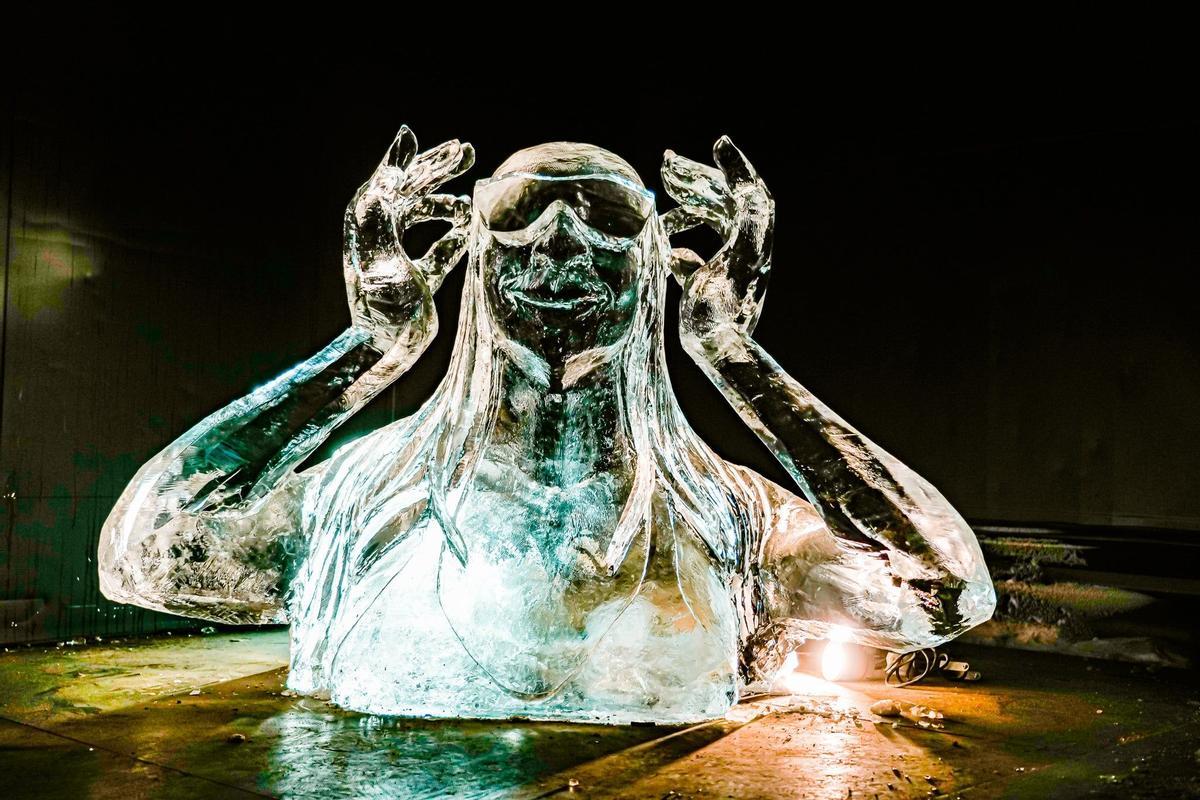 Escultura de hielo, Village de Noël, Le Barcarès, Francia