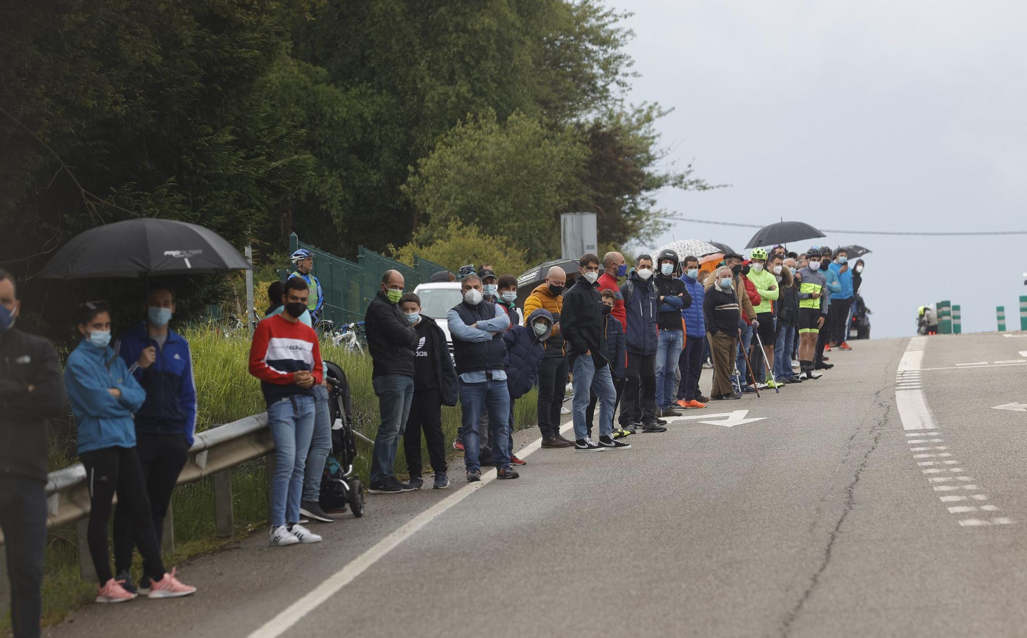 La segunda etapa de la Vuelta Ciclista a Asturias, en imágenes