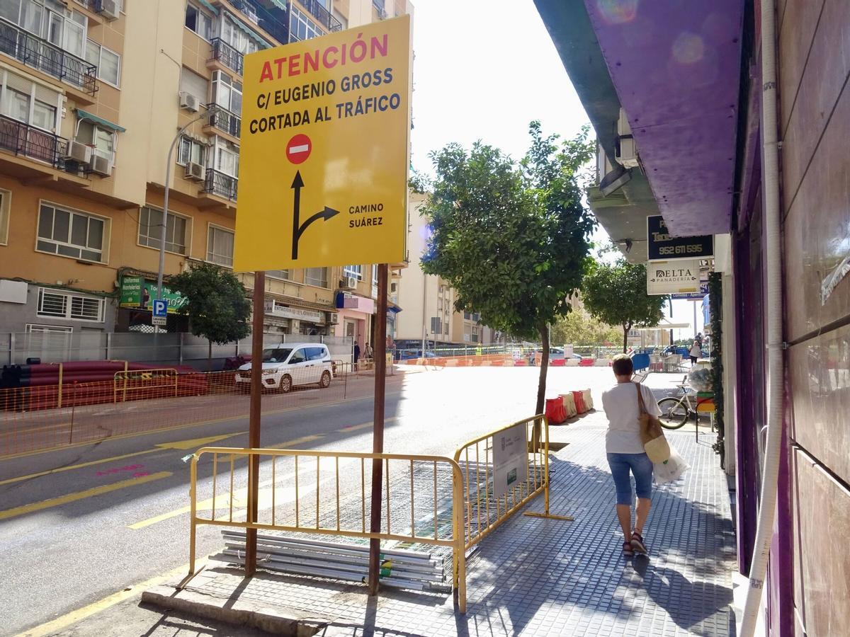 Corte al tráfico de la calle Blas de Lezo, en el cruce con el Arroyo de los Ángeles por las obras del Metro de Málaga este martes, 13 de octubre de 2026. Corte al tráfico de la calle Blas de Lezo, en el cruce con el Arroyo de los Ángeles por las obras del Metro de Málaga este martes, 13 de octubre de 2026.