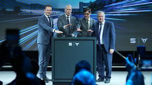 Inauguracion planta ensamblaje baterías