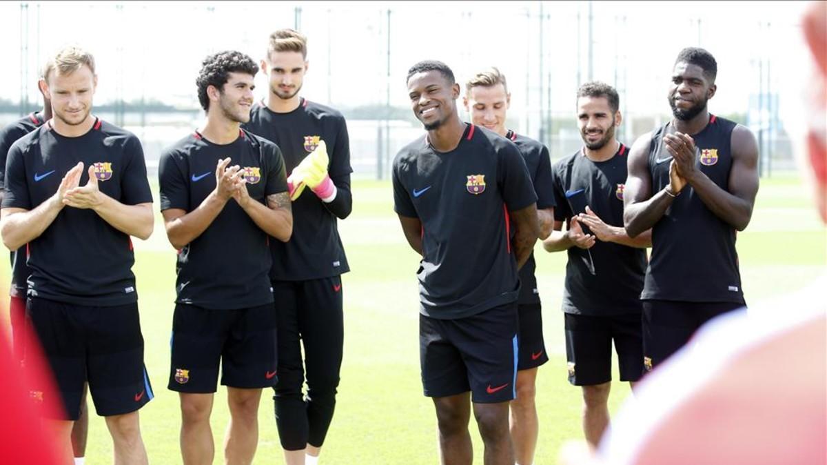 Nelson Semedo, recibido con aplausos durante su primer entrenamiento