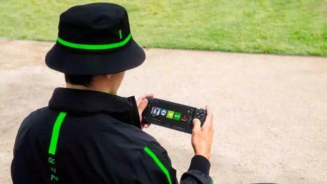 Razer Edge Pro: así es la consola móvil de la firma