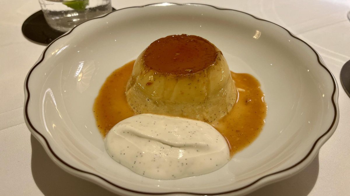 El flan es uno de los postres del nuevo Ramón Freixa Tradición.