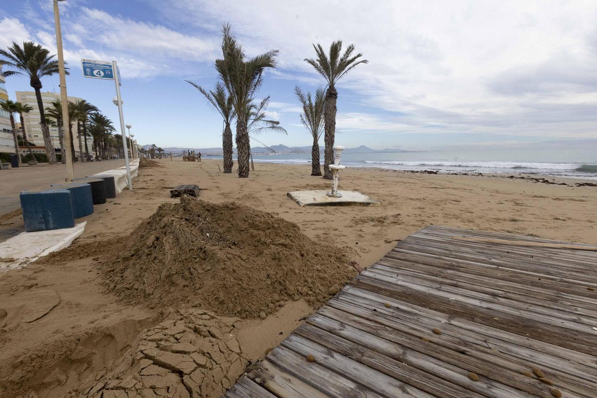 Estas son las playas más afectadas por las borrascas Ingrid y Harry en Alicante Estas son las playas más afectadas por las borrascas Ingrid y Harry en Alicante