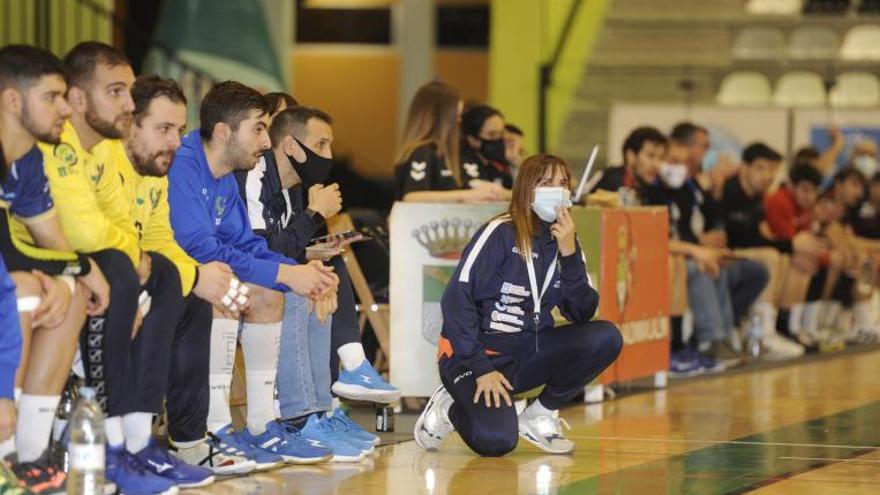 Irene Vilaboa en la pista del Lalín. |  // BERNABÉ/ JAVIER LALÍN