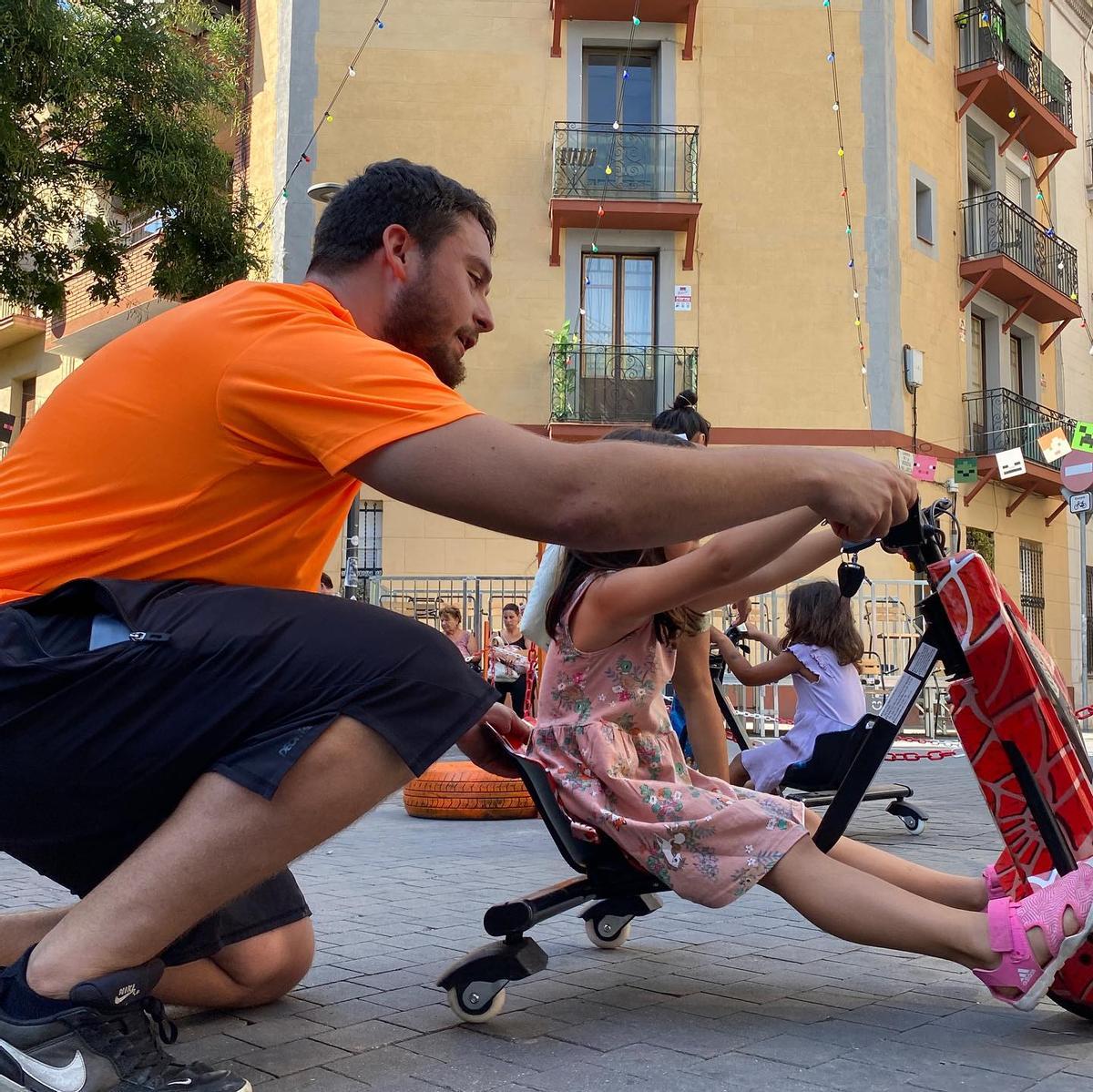 Dos apunyalaments durant una festa infantil traumatitzen una plaça en les festes de Sants