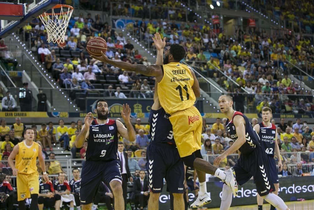 Herbalife Gran Canaria 93 - 87 Laboral Kutxa