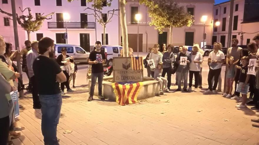 Vilafranca se solidariza con &quot;el pueblo catalán&quot;