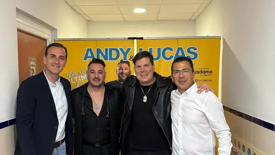 Andy, de Andy y Lucas, se rompió el abductor tras caer por unas escaleras y lo atendieron en el Hospital de Mérida: "No hubo una pelea"