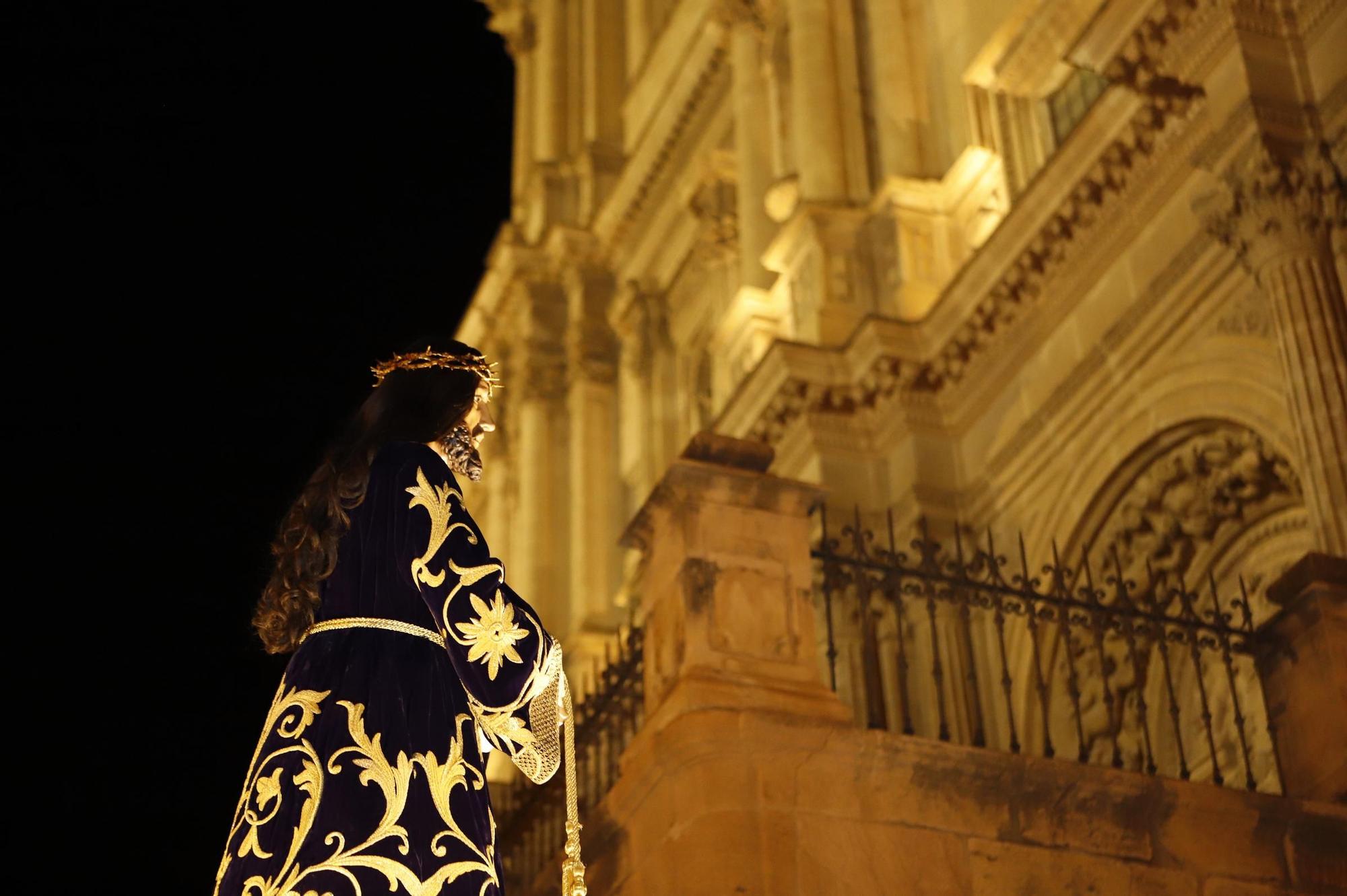 Las mejores imágenes de la salida extraordinaria del Cristo del Rescate de Lorca