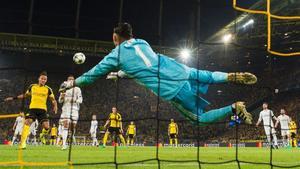 Keylor Navas, durante un partdo ante el Borussia Dortmund.