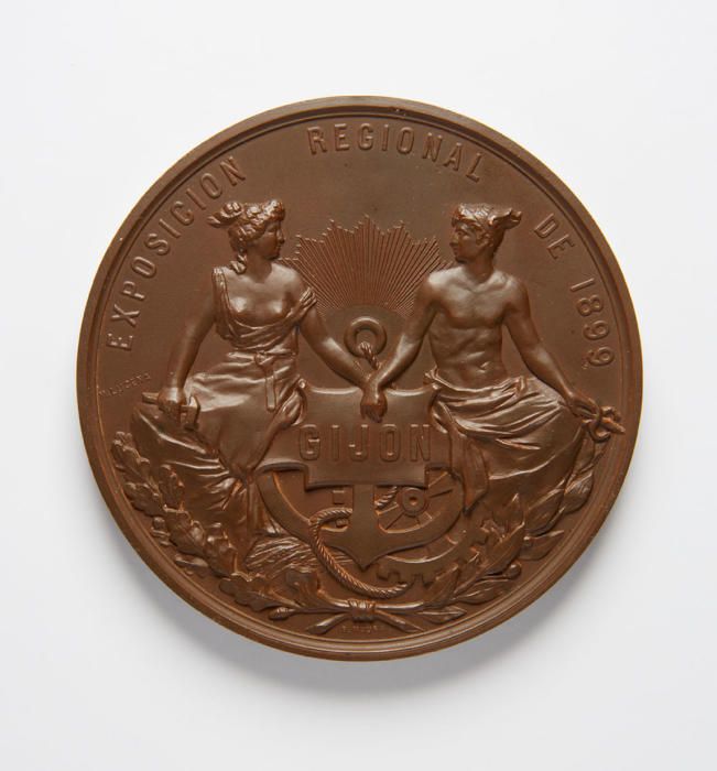 Algunas de las medallas donadas por Manuel Arregui.