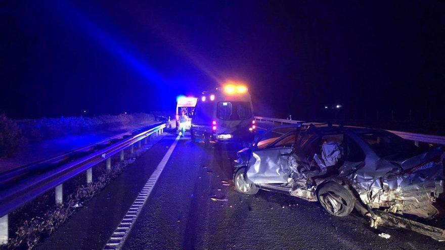 Tres heridos en un accidente entre Calzadilla de los Barros y Fuente de Cantos