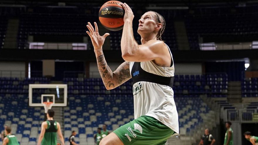 Unicaja-Real Madrid: Baloncesto y fiesta en el Martín Carpena