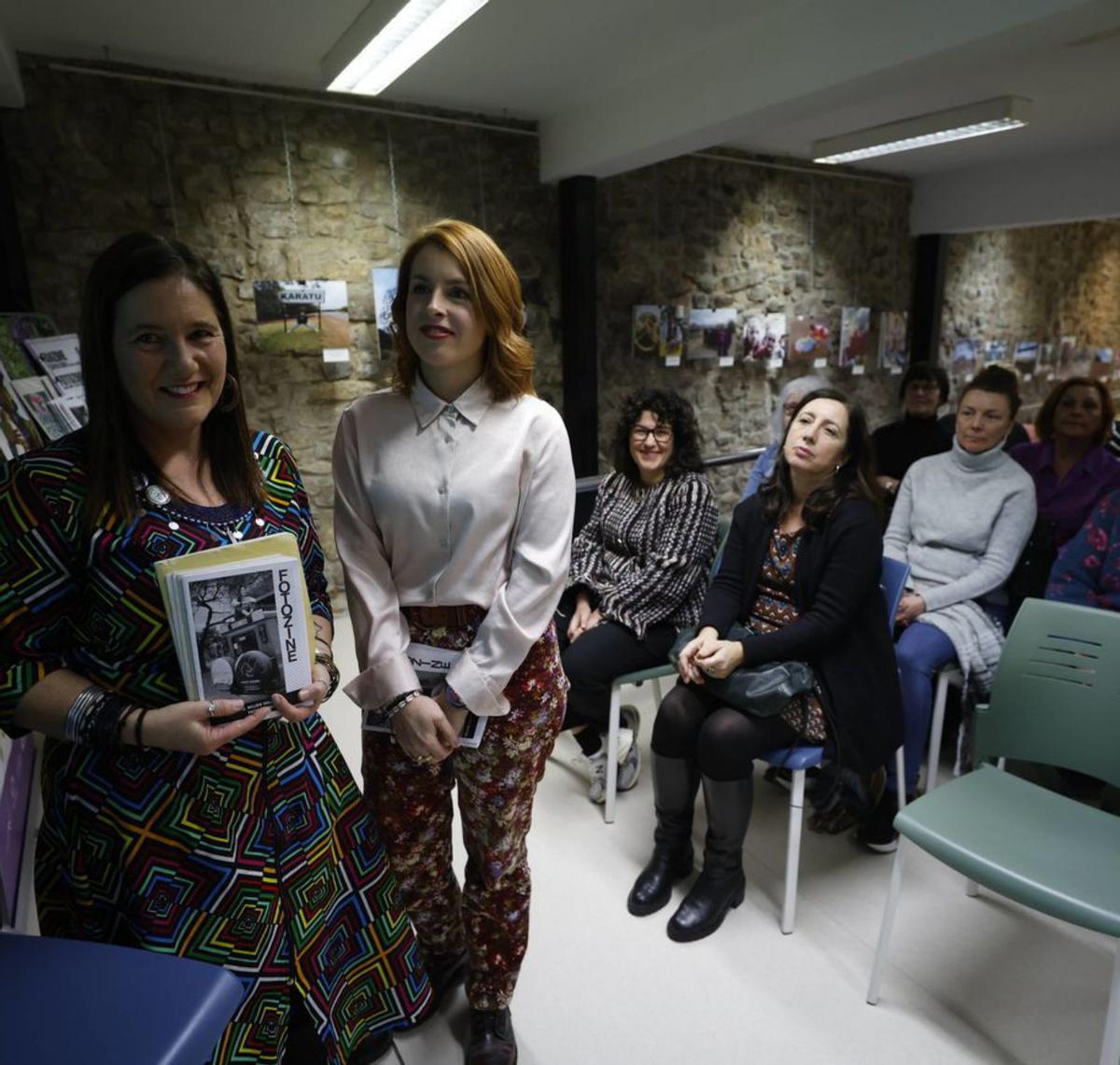 Patricia Iglesias expone sus fotos sobre Tanzania en la Casa de las mujeres  | LUISMA MURIAS