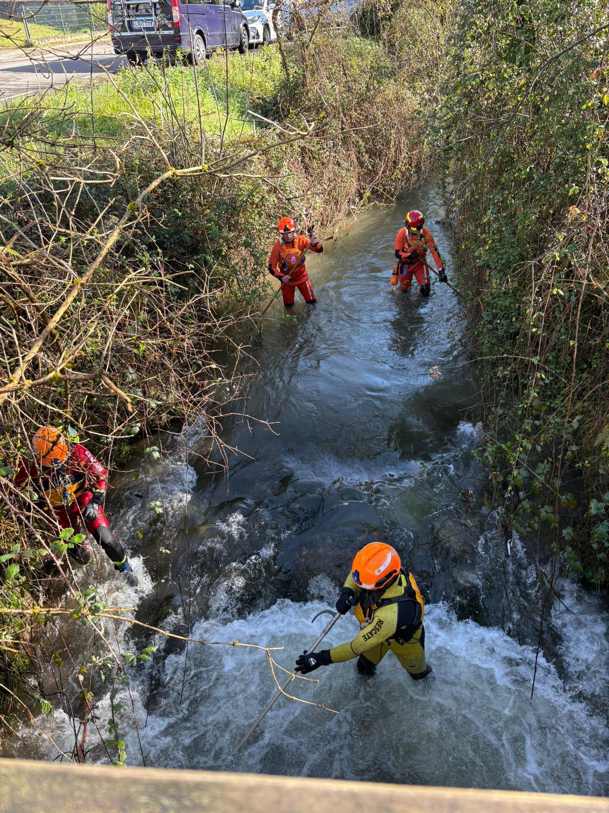 Así es la intensa búsqueda, este domingo, de la mujer que cayó al agua en San Martín
