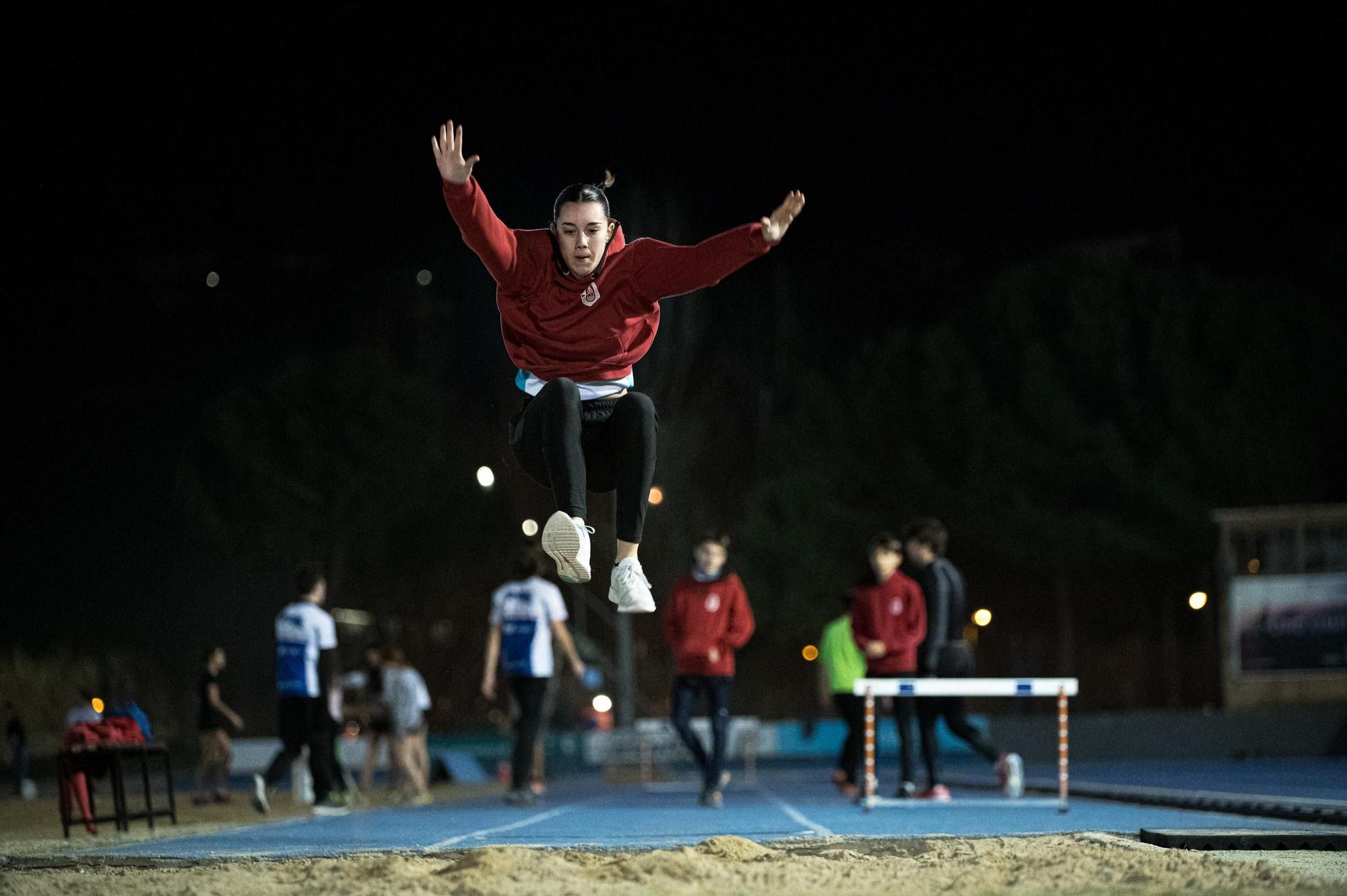 Els saltadors del Club Atlètic Manresa, en imatges