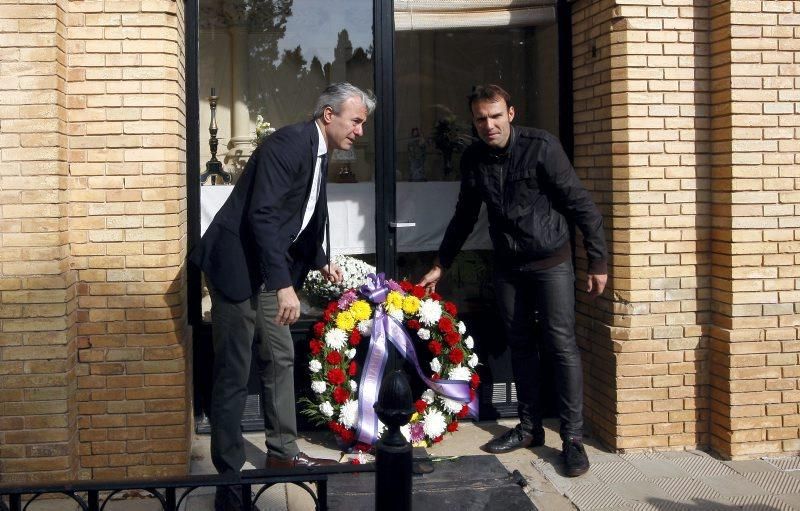 Día de Todos los Santos en el Cementerio de Zaragoza