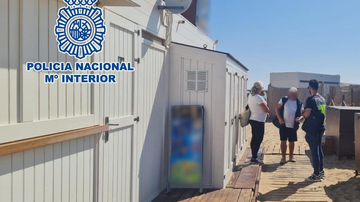 La única imagen facilitada por la Comisaría del chiringuito de playa de Arenales.