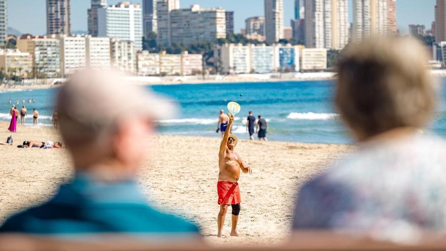 Turisme activa la línea de ayudas a los hoteles tras la paralización del Imserso en Alicante