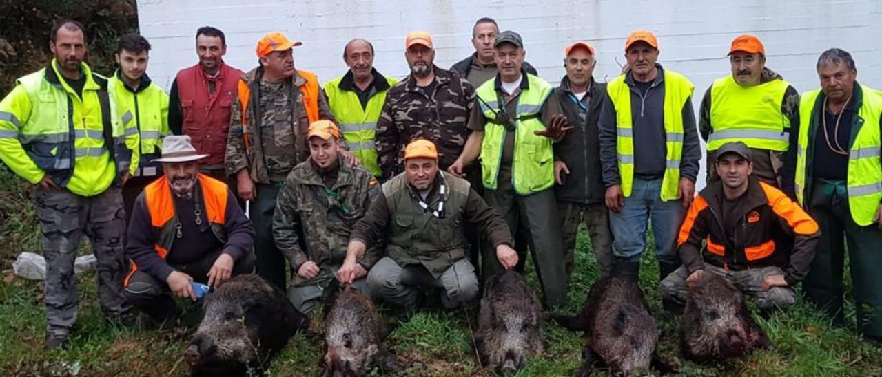 Algunos de los participantes en la batida de Moraña.   | // CEDIDA