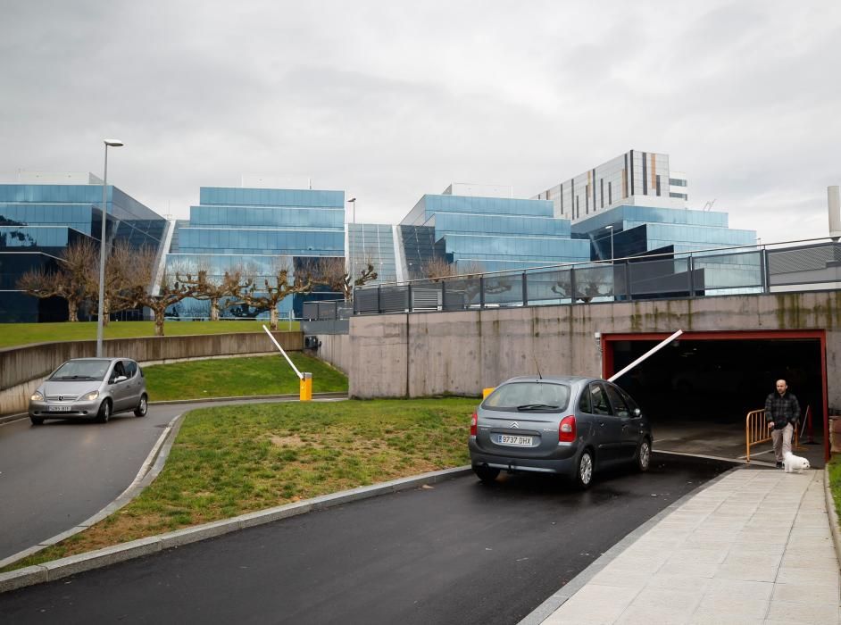 El estreno del nuevo acceso al parking del HUCA