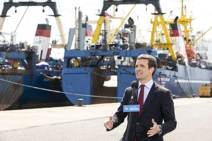 15.04.19. Las Palmas de Gran Canaria. El líder del PP y candidato a presidente del Gobierno, Pablo Casado, visita el centro de formación técnico-profesional del metal de Las Palmas de Gran Canaria, Femepa, acompañado por los dirigentes del partido en Canarias, Asier Antona y Australia Navarro, posteriormente a la visita realiza unas declaraciones en el Muelle Cambullón. Foto Quique Curbelo  | 15/04/2019 | Fotógrafo: Quique Curbelo