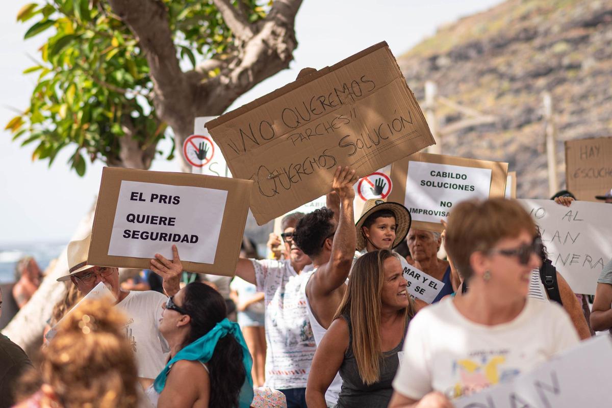 Los vecinos de El Pris se manifiestan