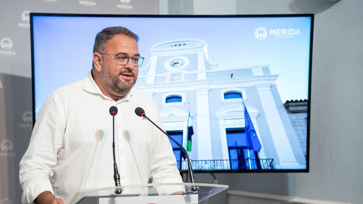 El alcalde de Mérida, Antonio Rodríguez Osuna, ayer.