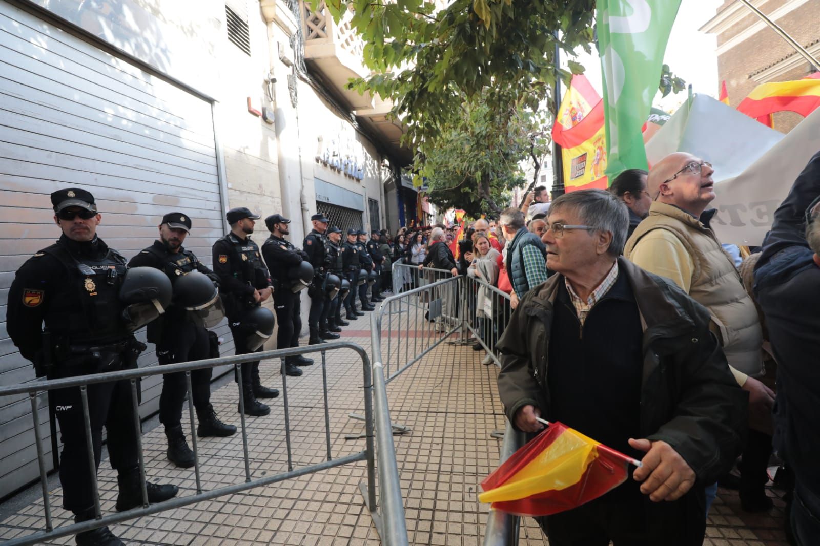 En imágenes | Manifestación de Vox contra la amnistía en Zaragoza