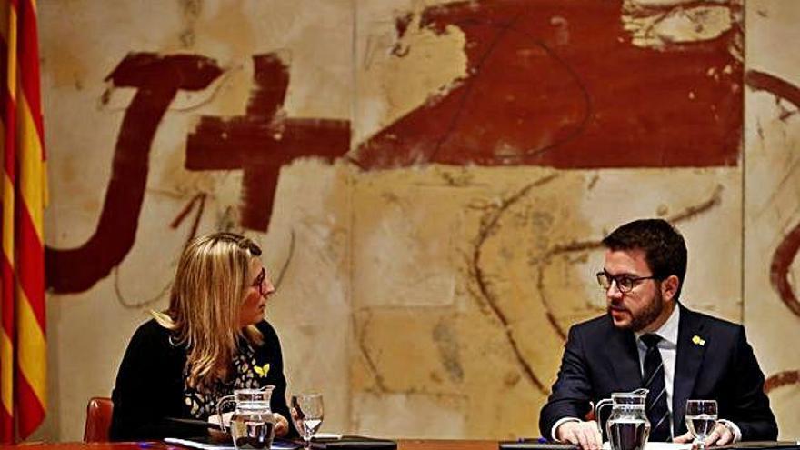 Artadi i Aragonès, ahir, durant la reunió del Govern de la Generalitat