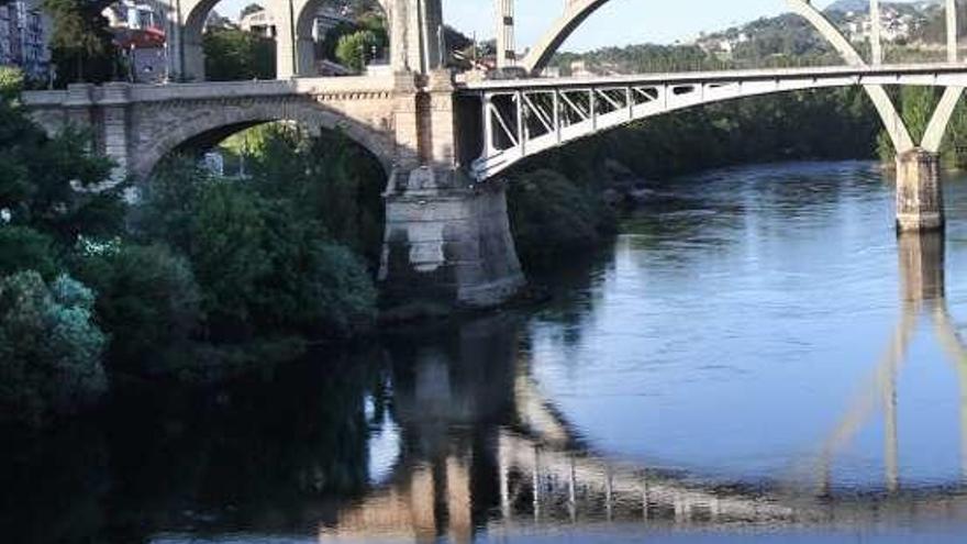 Cayó desde este punto del Puente Nuevo, a 12 metros. // I. Osorio