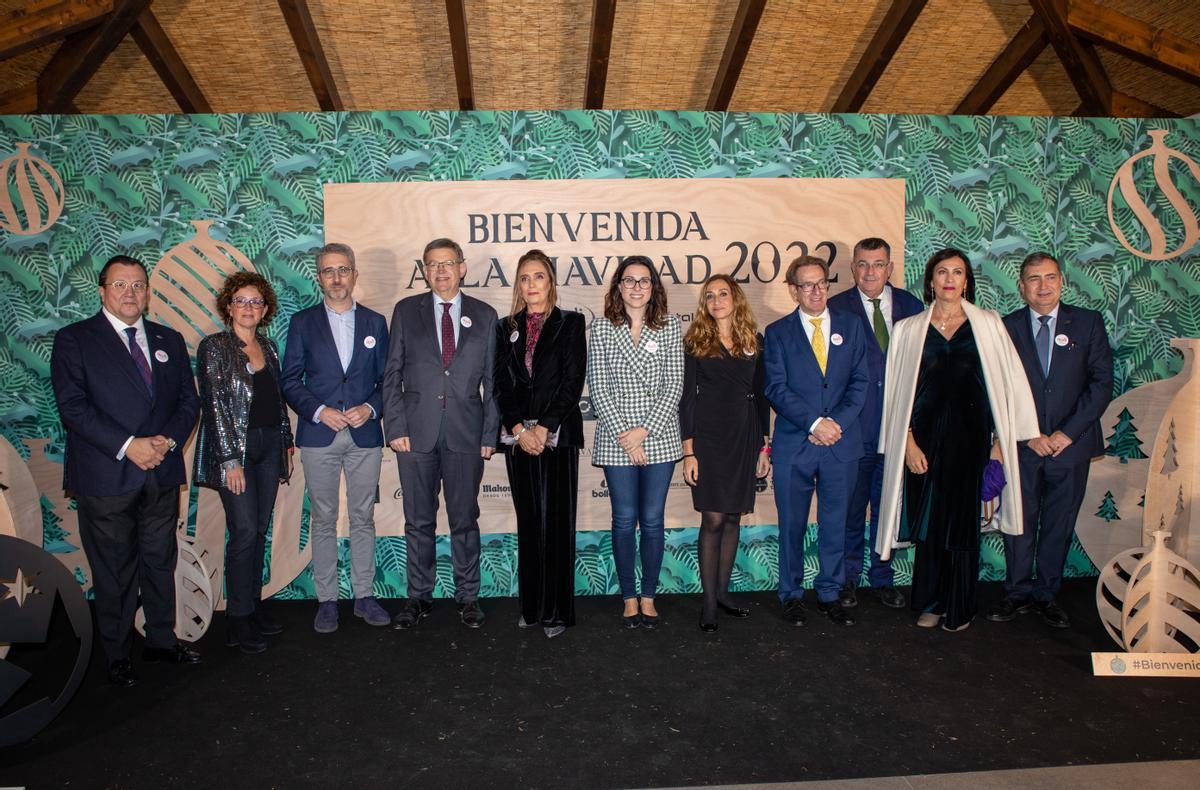 De izquierda a derecha: Antonio Arias Paredes, vicepresidente y CEO del grupo Vectalia; Josefina Bueno, consellera de Universidades; Arcadi España, conseller de Hacienda; Ximo Puig, presidente de la Generalitat Valenciana; Paloma Arroyo, presidenta de AODI; Aitana Mas, vicepresidenta de la Generalitat; Isaura Navarro, consellera de Agricultura; Miguel Mínguez, conseller de Sanidad; Enric Morera, presidente de las Cortes Valencianas; María Jesús Arias Paredes, vicepresidenta y CEO del grupo Vectalia  y Ezequiel Moltó, director de Comunicación y Relaciones Institucionales del grupo Vectalia.