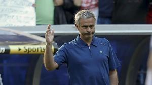 El entrenador portugués del Real Madrid, José Mourinho, al finalizar el partido de la última jornada de Liga disputado frente al Osasuna  en 2013. 