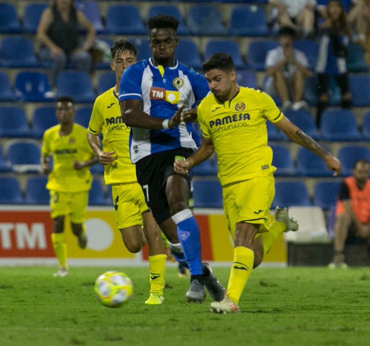 El Hércules genera dudas en su puesta de largo en el Rico Pérez al verse superado por el Villarreal B