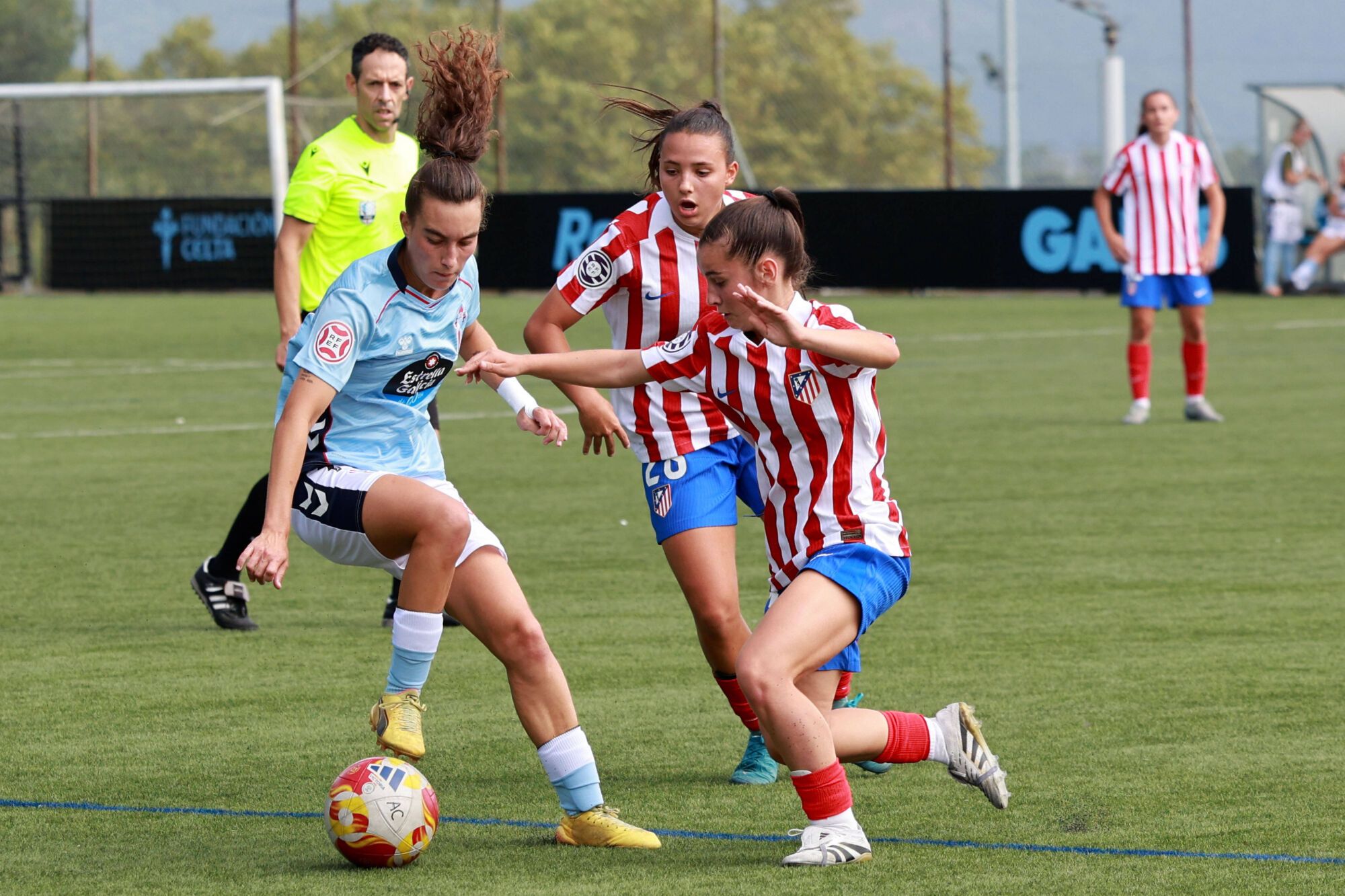 Partido de correspondiente a la segunda jornada de 2ª Federación, disputado en la Ciudad Deportiva de A Madroa