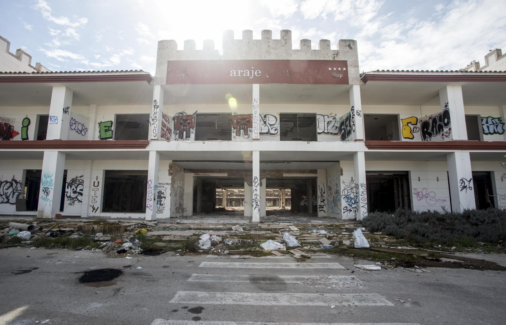 El Hotel Paraje San José de Requena: del lujo al saqueo