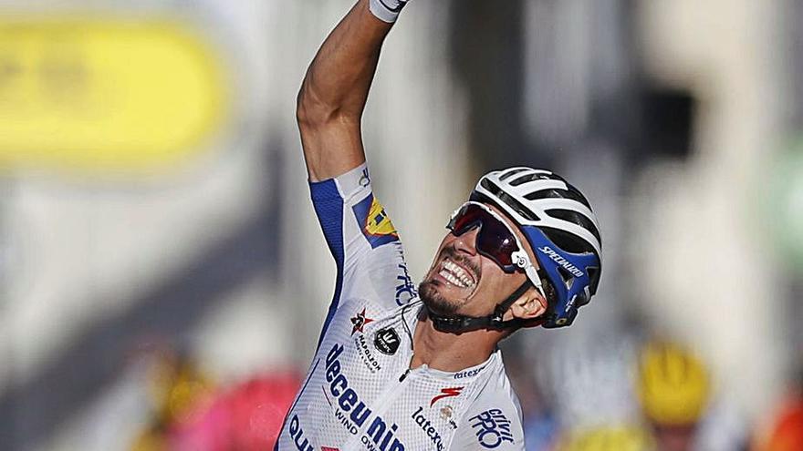 Alaphilippe se viste de amarillo tras ganar en Niza