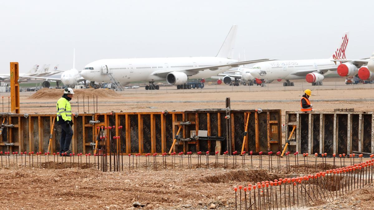 Obras de ampliación en el aeropuerto de Teruel.