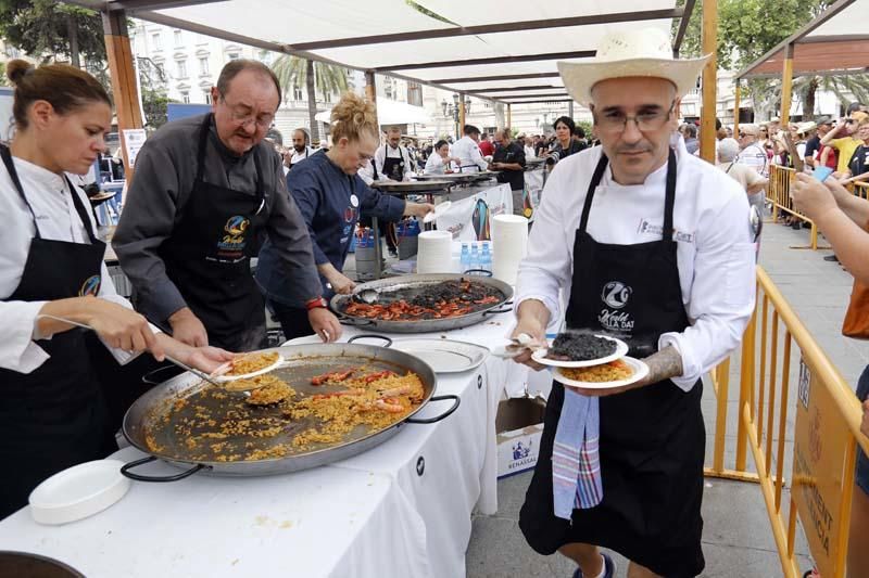 València celebra el Día de la Paella