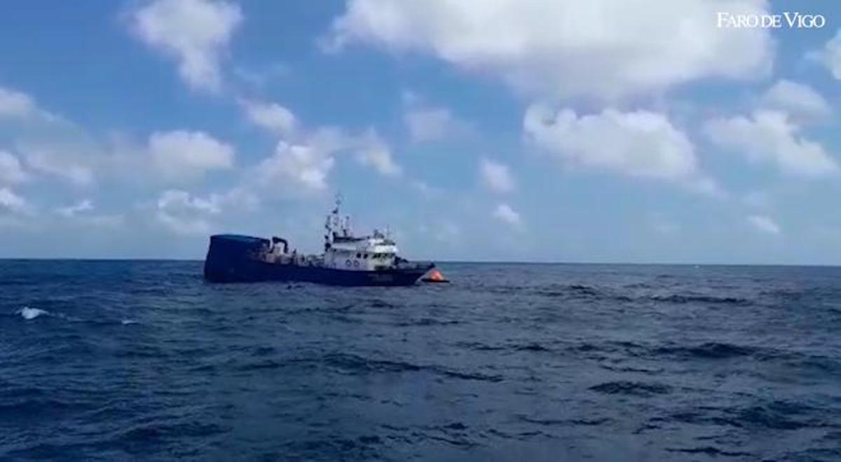 dentro de un barco que se hunde