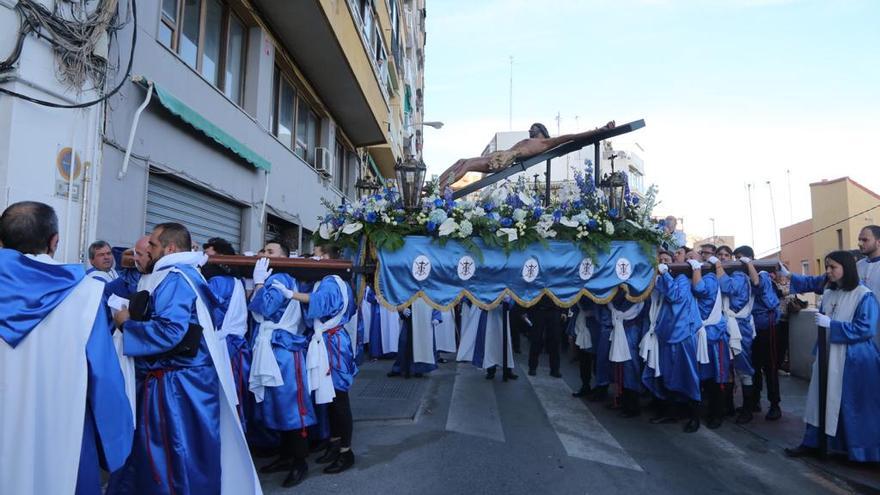 Procesión del Morenet, el Cristo del Raval Roig, en el Lunes Santo de Alicante