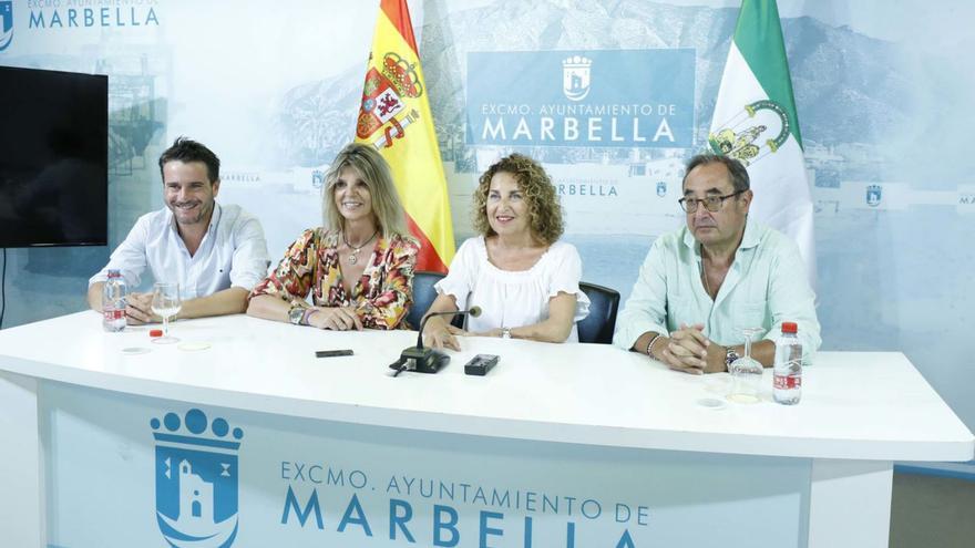 Organizadores del ronqueo de atún, en la presentación del acto en el Ayuntamiento. | L.O.