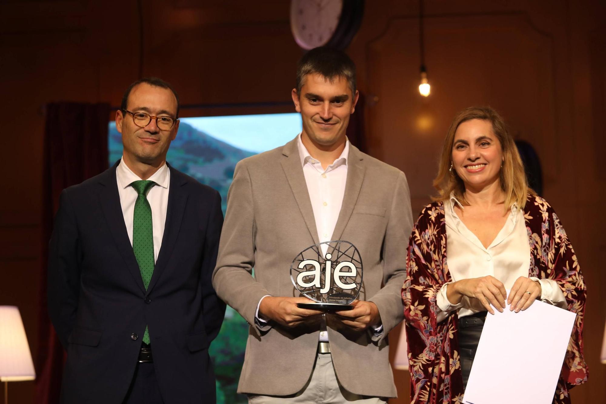 EN IMÁGENES: Así fue la entrega de premios de la Asociación Jóvenes Empresarios en el Filarmónica