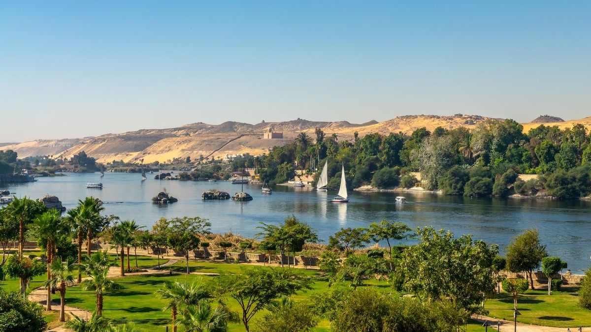 Aventura en faluca por Egipto: navegando el Nilo entre templos milenarios