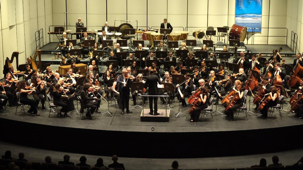 Un concierto de Sinfónica de Tenerife en el Festival Internacional de Música de Canarias.